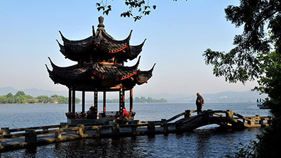 景觀建築在（zài）園（yuán）林景觀設計中具有重要的功（gōng）能