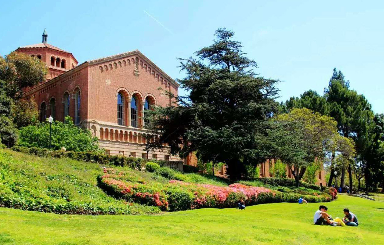 高校（xiào）旅遊特色景觀設計（jì）圖片